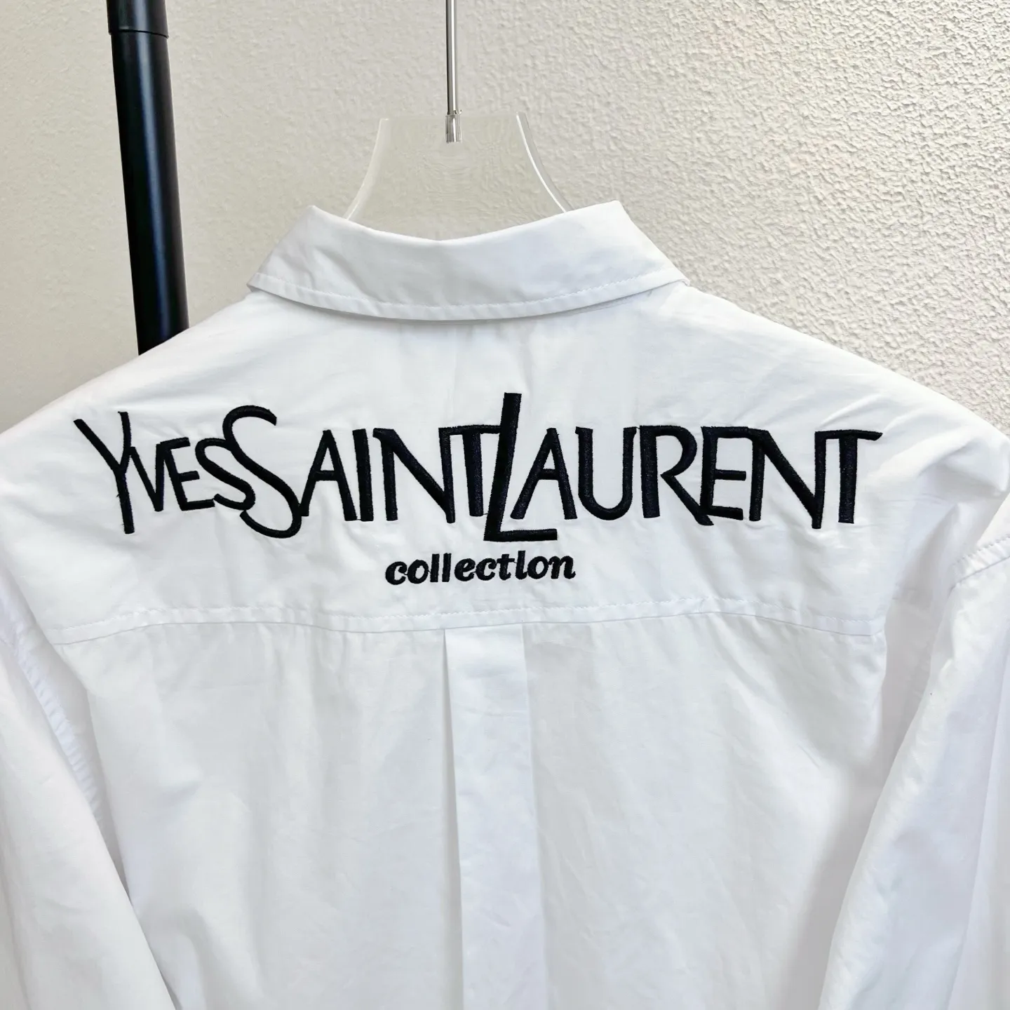 💰230 Model number The upper body is soft and comfortable, extremely delicate, and feels solid, smooth and soft. It has the characteristics of non-wrinkling fabric and an invincible feel. Perfect details. Size: S-XL